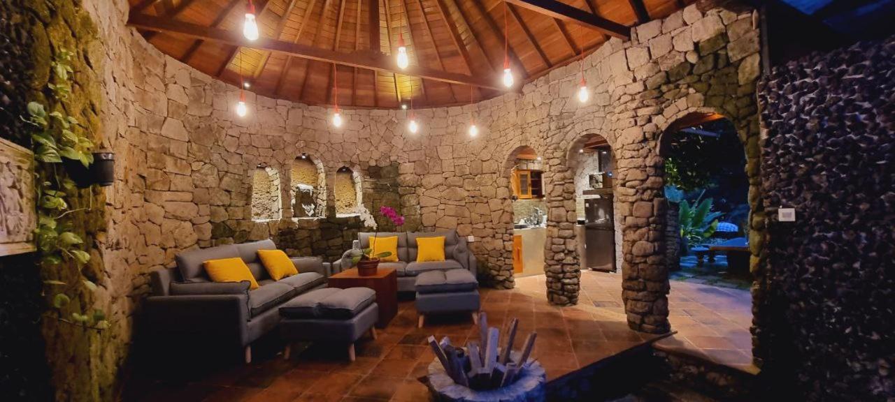 Avalon Ubud Castle & Spa Kültér fotó